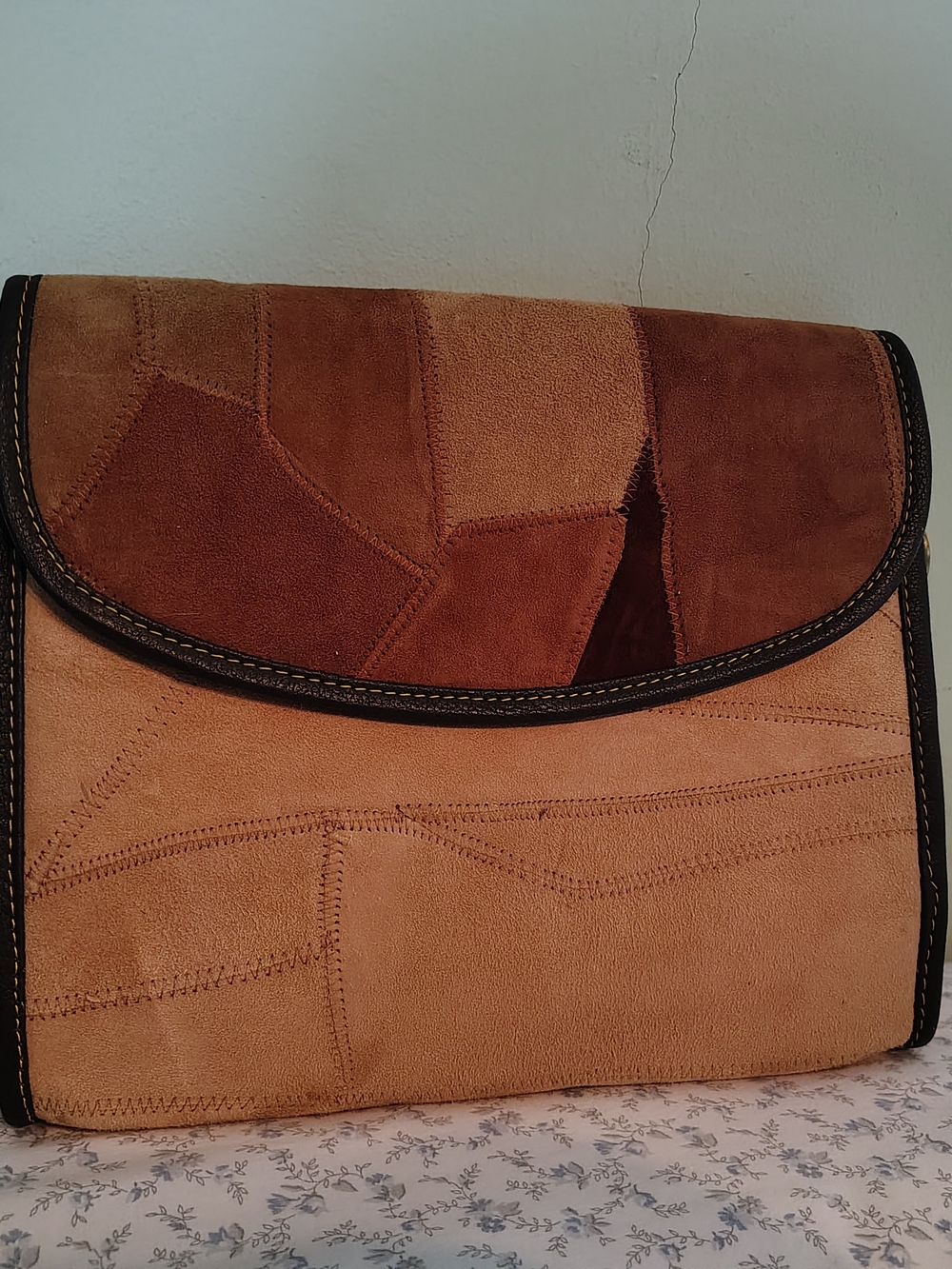 Vaans Crossbody Sleeve Bag